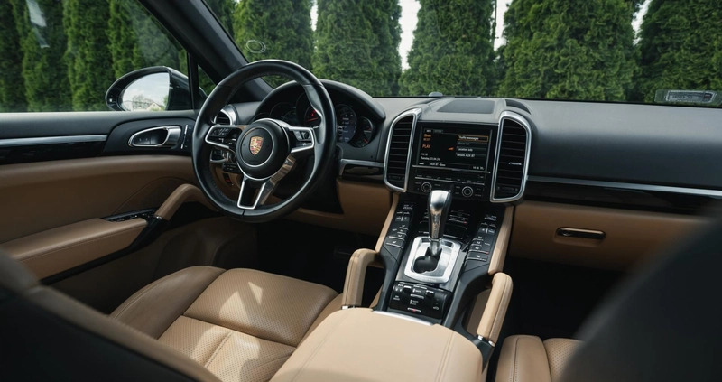 Porsche Cayenne cena 169990 przebieg: 139794, rok produkcji 2015 z Kruszwica małe 781